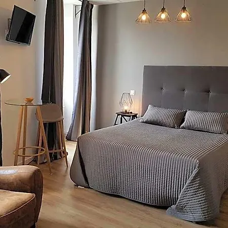 Hotell Au Faisan Dore Neuville-sur-Ain
